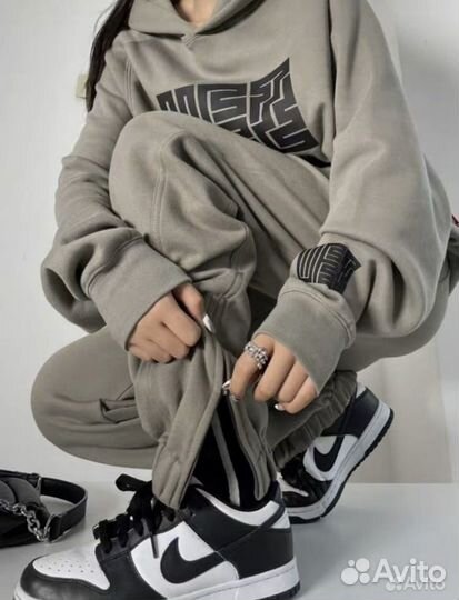 Спортивный костюм