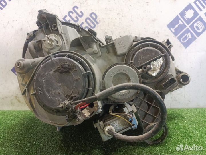 Фара передняя левая Mercedes-Benz Clk 230