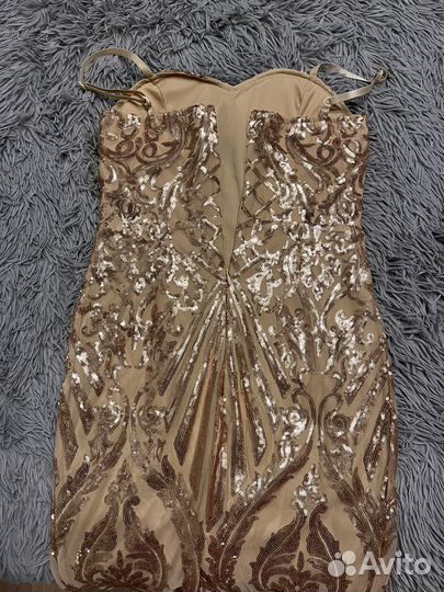 Платье с пайетками