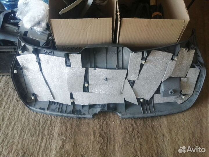 Обшивка крышки багажника Nissan Qashqai J10