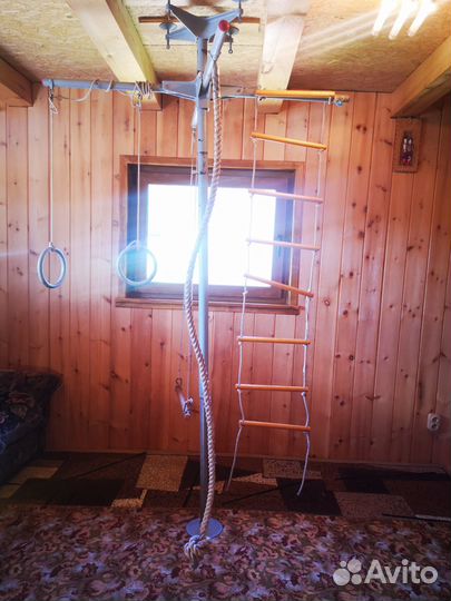 Спортивный уголок, турник