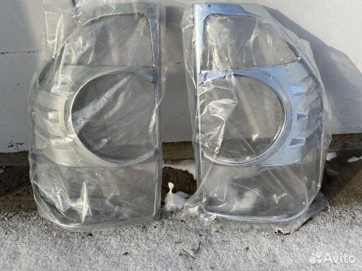 Хром накладки на задние фонари Паджеро 3