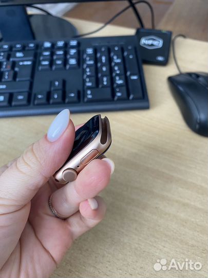 Часы apple watch se 40mm