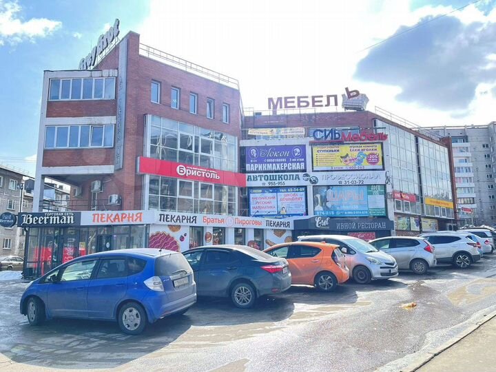 Торговая площадь, 67 м²
