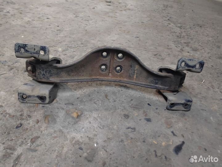 Продам подушки акп на Nissan vanneta