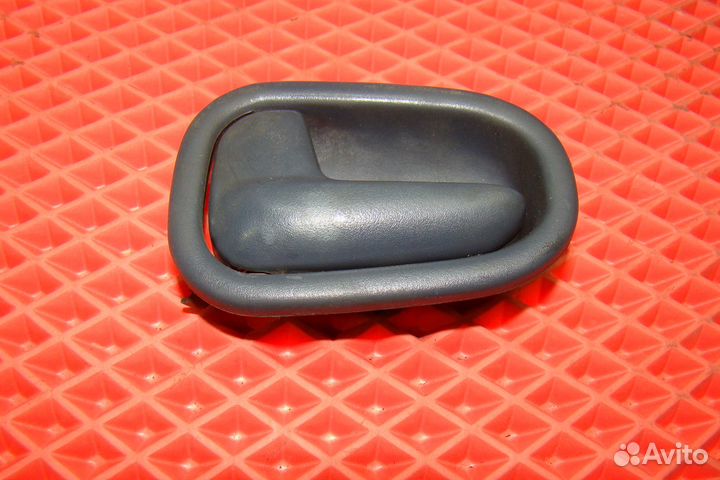 Ручка двери внутренняя передняя левая