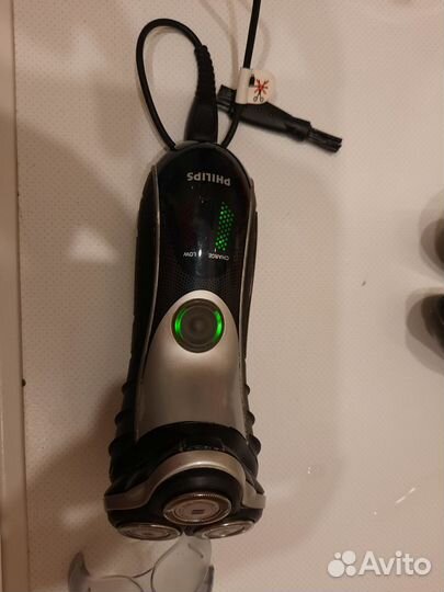 Продам электробритву Philips HQ 7380