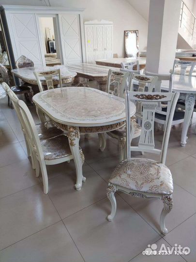 Стол и стулья роза