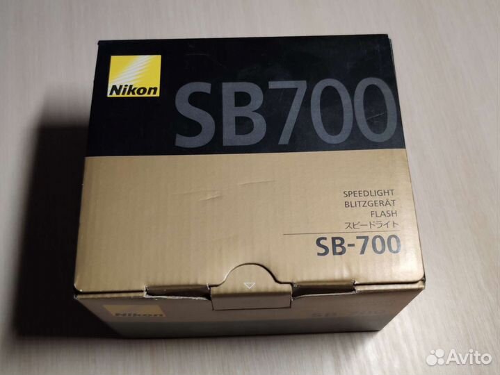 Вспышка Nikon speedlight SB-700