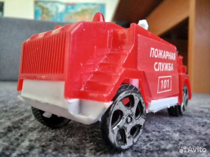 Игрушка пожарная машинка