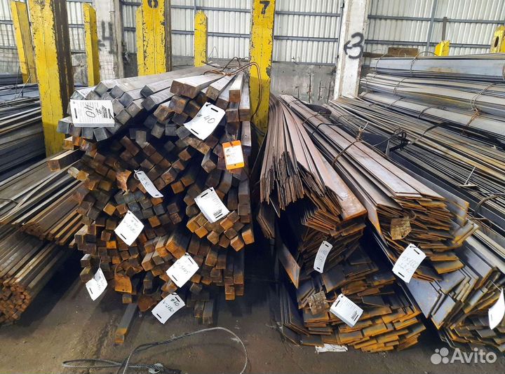 Квадрат стальной