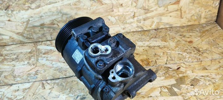 Компрессор кондиционера Mercedes-Benz E-Class W212