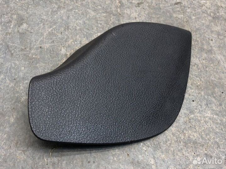 Заглушка панели фонаря задняя правая Ford Focus 3