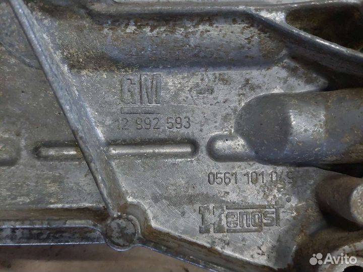 Корпус масляного фильтра Opel Astra H Zafira B