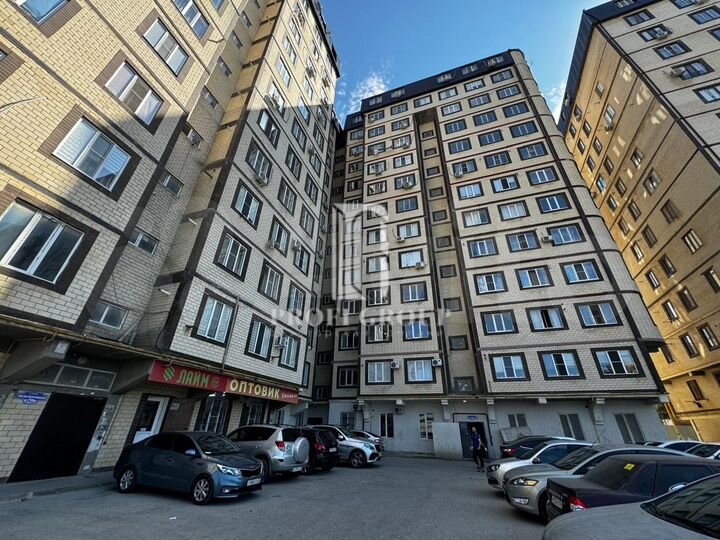 2-к. квартира, 86 м², 1/10 эт.