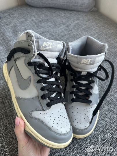 Кроссовки Nike dunk high в идеальном состоянии