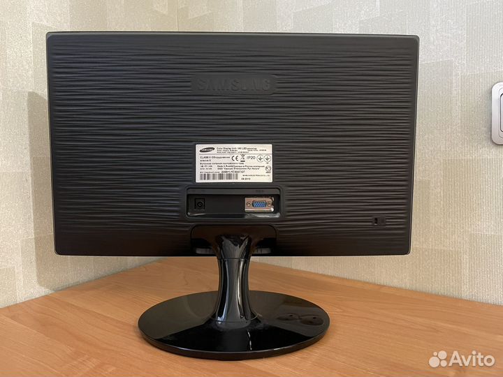 Монитор Samsung 19 дюймов