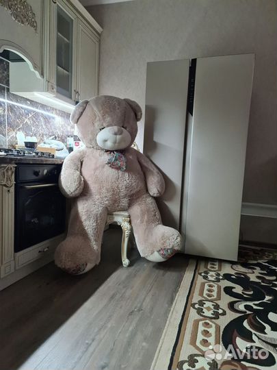 Плюшевый медведь огромный