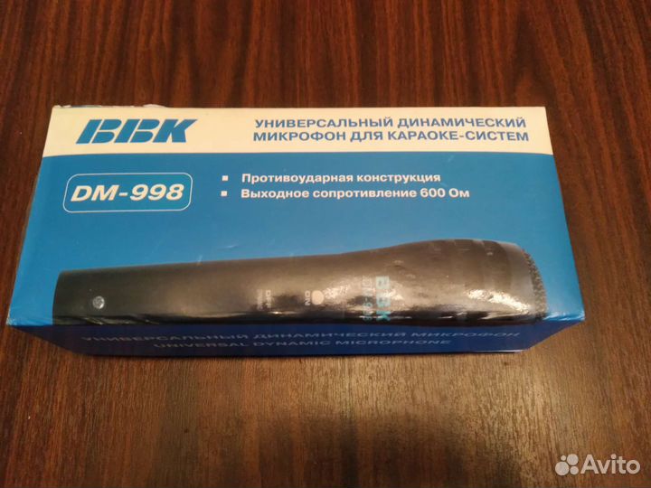 Универсальный микрофон для караоке BBK