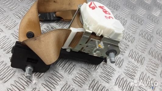 Ремень безопасности с пиропатроном сиденья передне