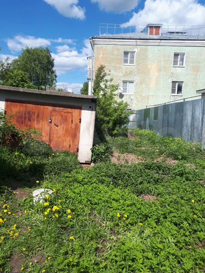 Доля в 2-к. квартире, 45 м², 2/2 эт.