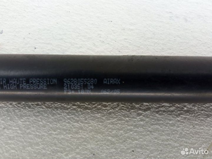 Амортизатор капота Citroen C5 2 DV6TED4 2006