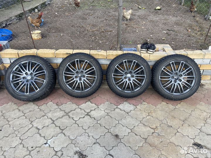 Bridgestone Blizzak Spike-02 245/45 R17