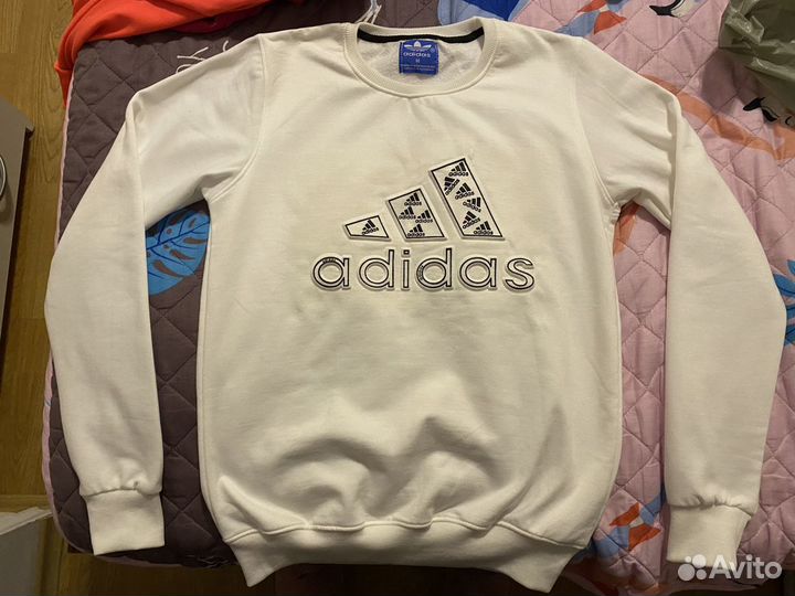 Свитшот adidas новый