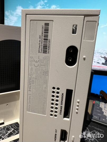 Xbox Series S + anniversary edition gamepad