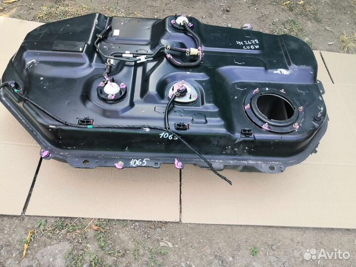 Бензобак Mitsubishi Outlander I передний привод