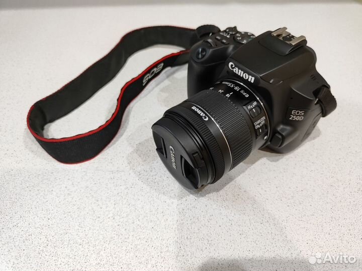 Зеркальный фотоаппарат canon eos 250d kit