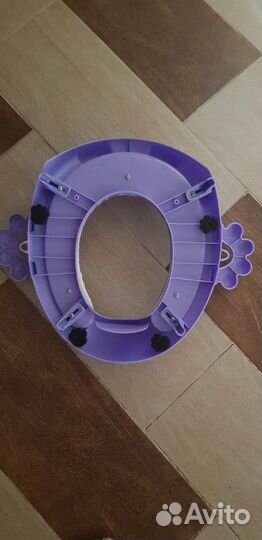 Ванночка для купания и сиденье для унитаза