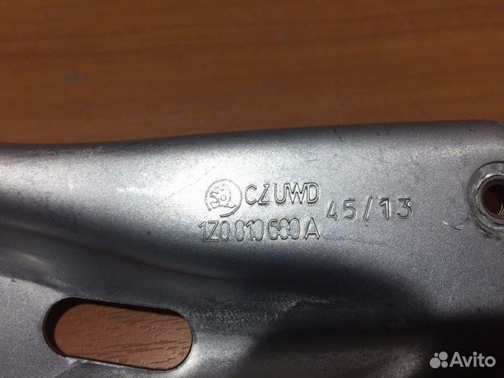 Крепление крыла переднее правое Skoda Octavia A5