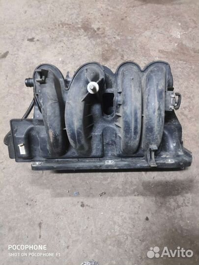 Коллектор впускной на Рено Логан 2 Сандеро 2 New