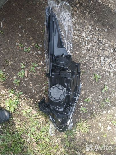 Передние фары на Киа Рио 4