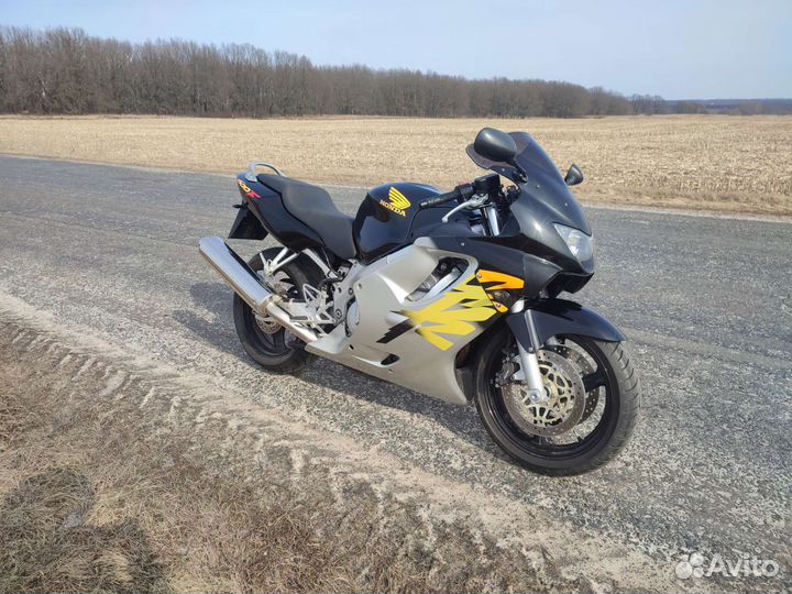 Honda CBR 600 F4