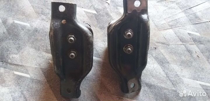 Подушка двигателя subaru