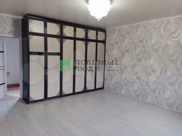 Коттедж 162 м² на участке 8 сот.