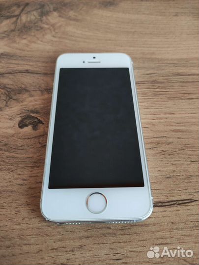 Телефон iPhone 5s