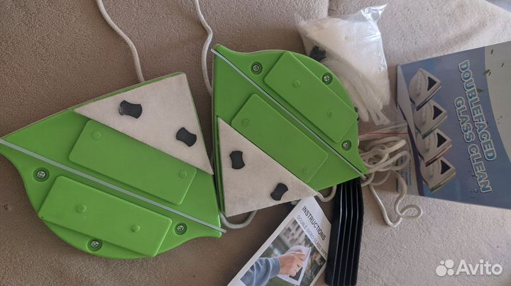 Магнитная щетка для мытья окон