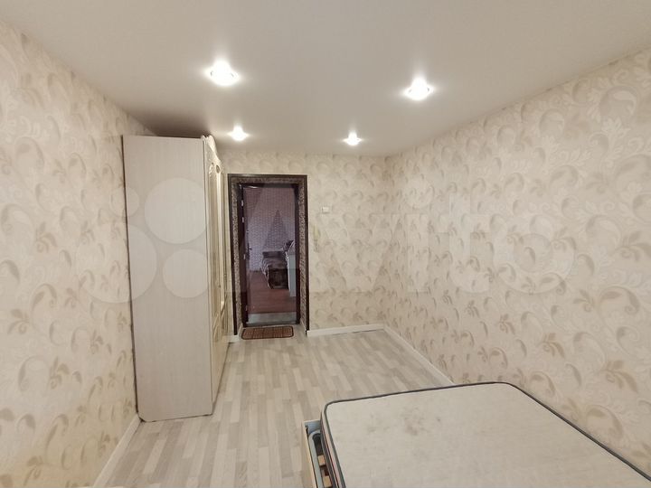 Комната 12,5 м² в 8-к., 9/9 эт.