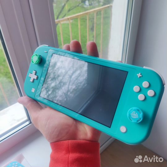 Nintendo switch lite + чехол + игры