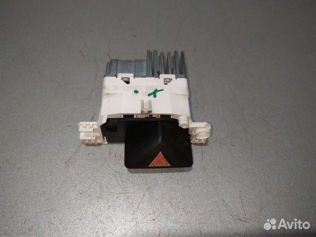 Кнопка аварийки Форд Фокус 1 (1112004)