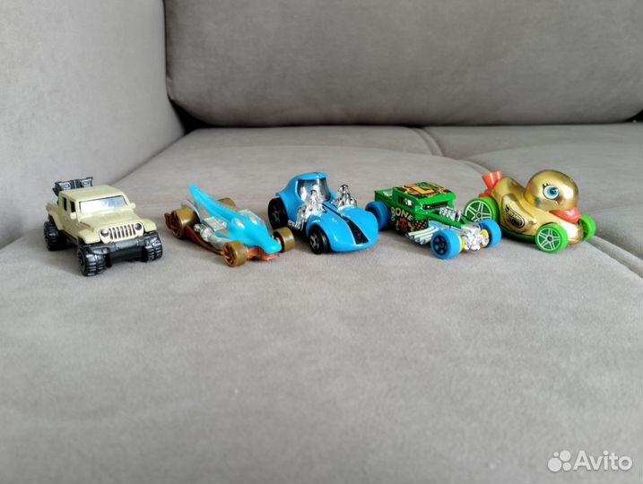 Hot wheels машинки