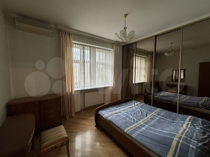 3-к. квартира, 78 м², 4/10 эт.