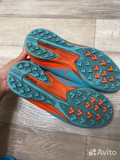 Футбольные бутсы