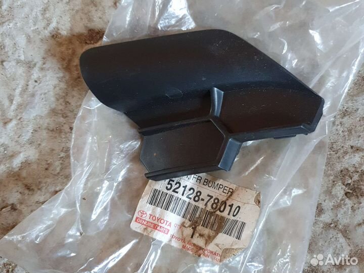 Левая заглушка фаркопа Lexus NX с 14-17 г