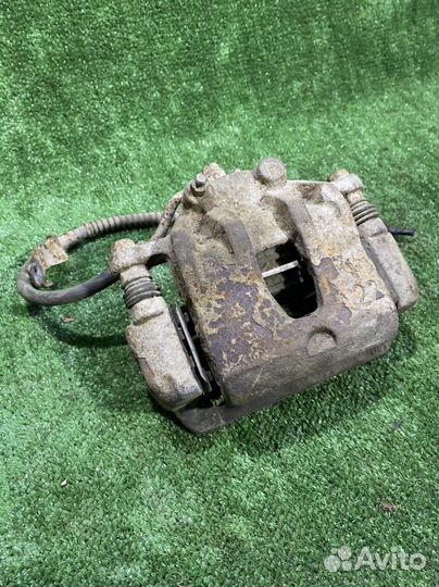 Суппорт kia rio 3 правый передний