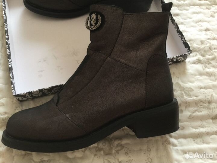 Ботинки женские