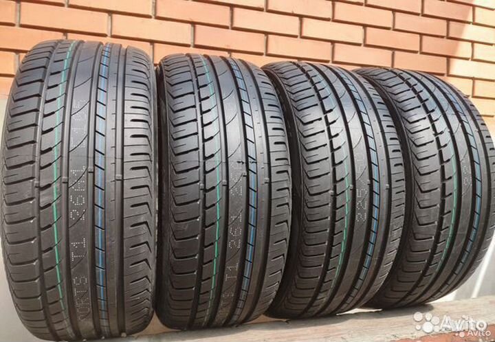 Charmhoo Sports T1 275/45 R19
